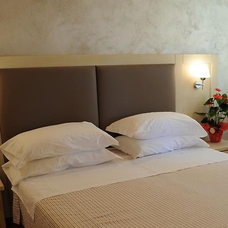 Super Relais Stella Hotel Signa Room photo